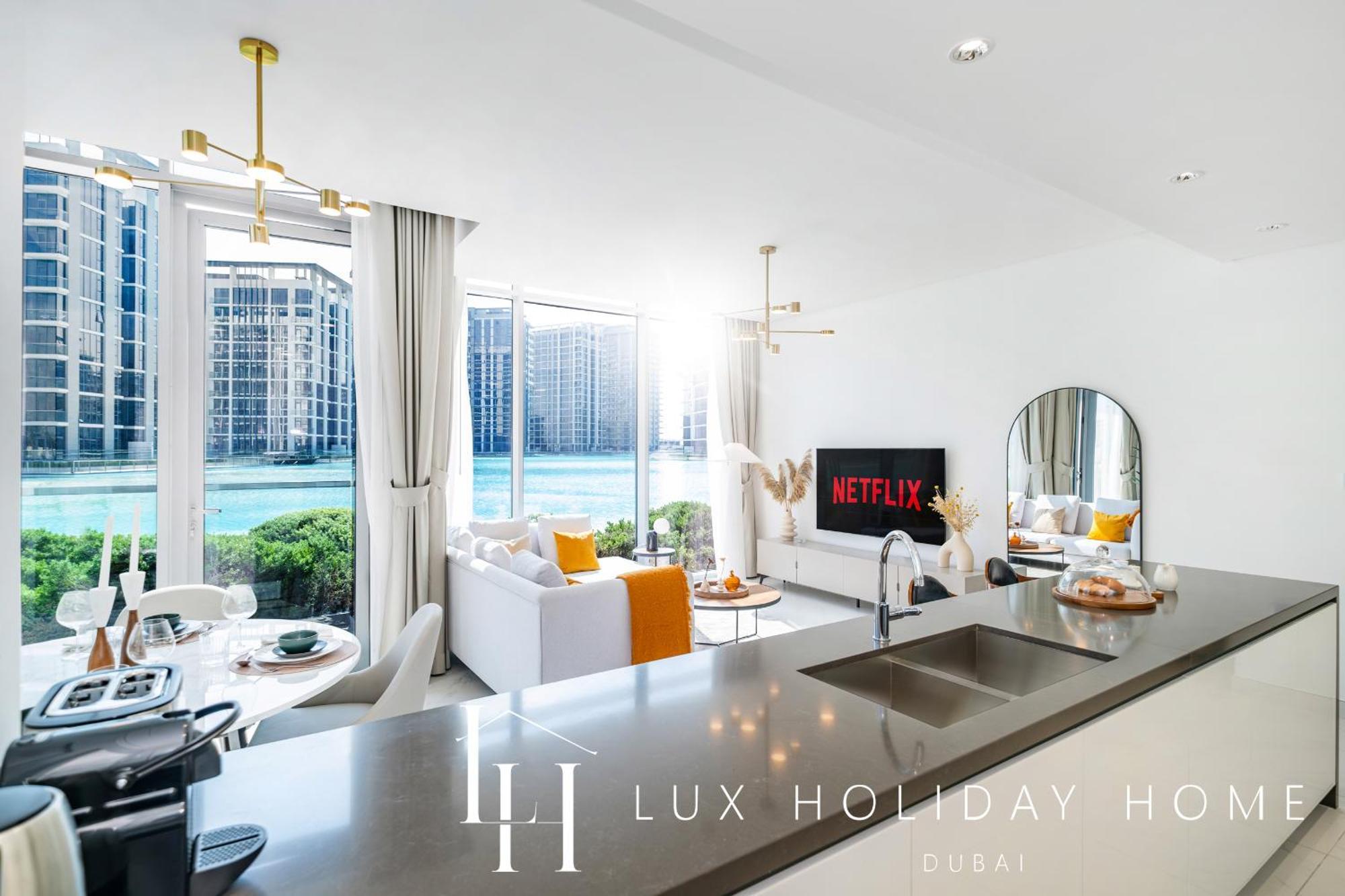 Lux The District One Lagoon View *